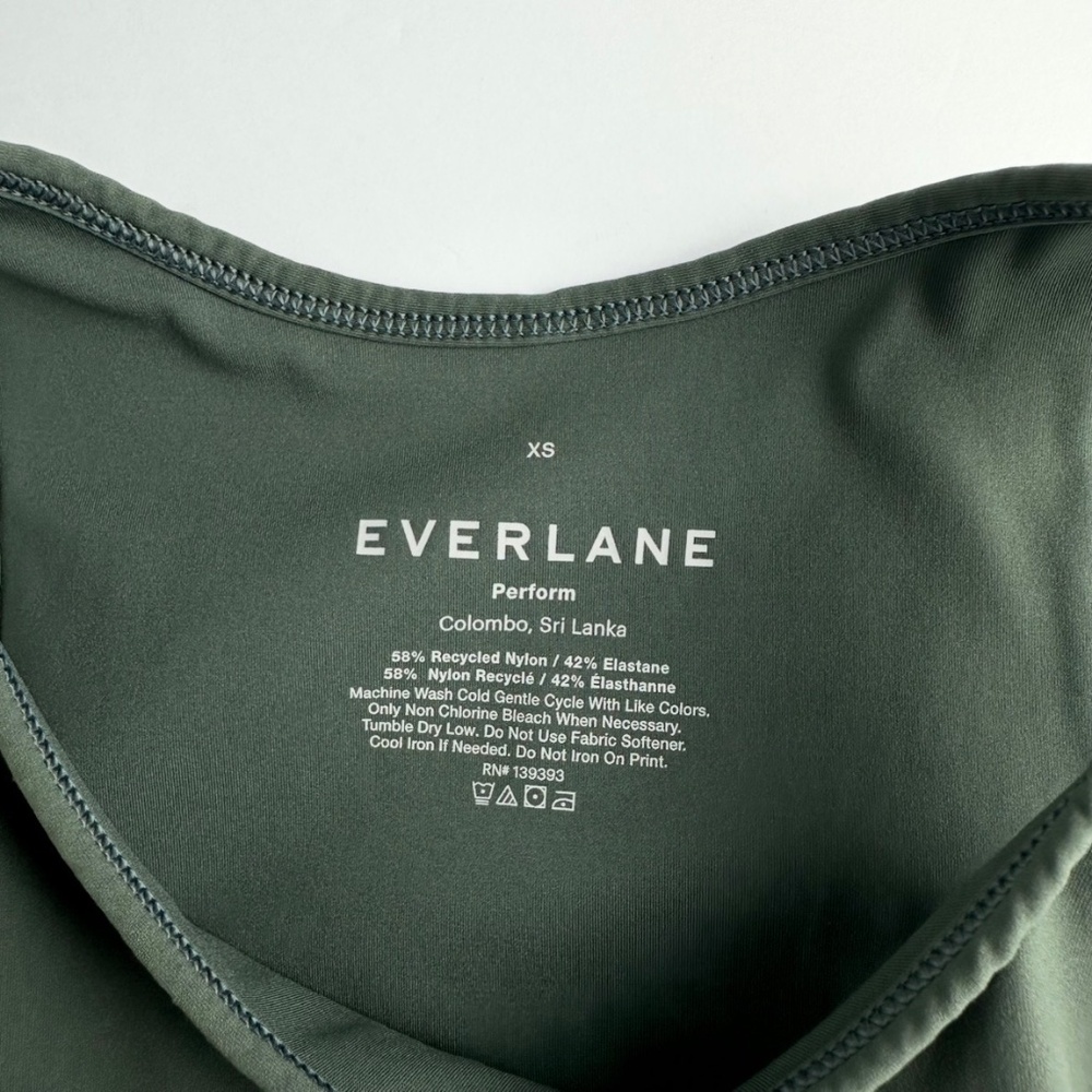 EVERLANE THE PERFORM TANK - Picture 4 of 8